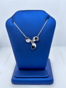 Propeller Necklace White Gold