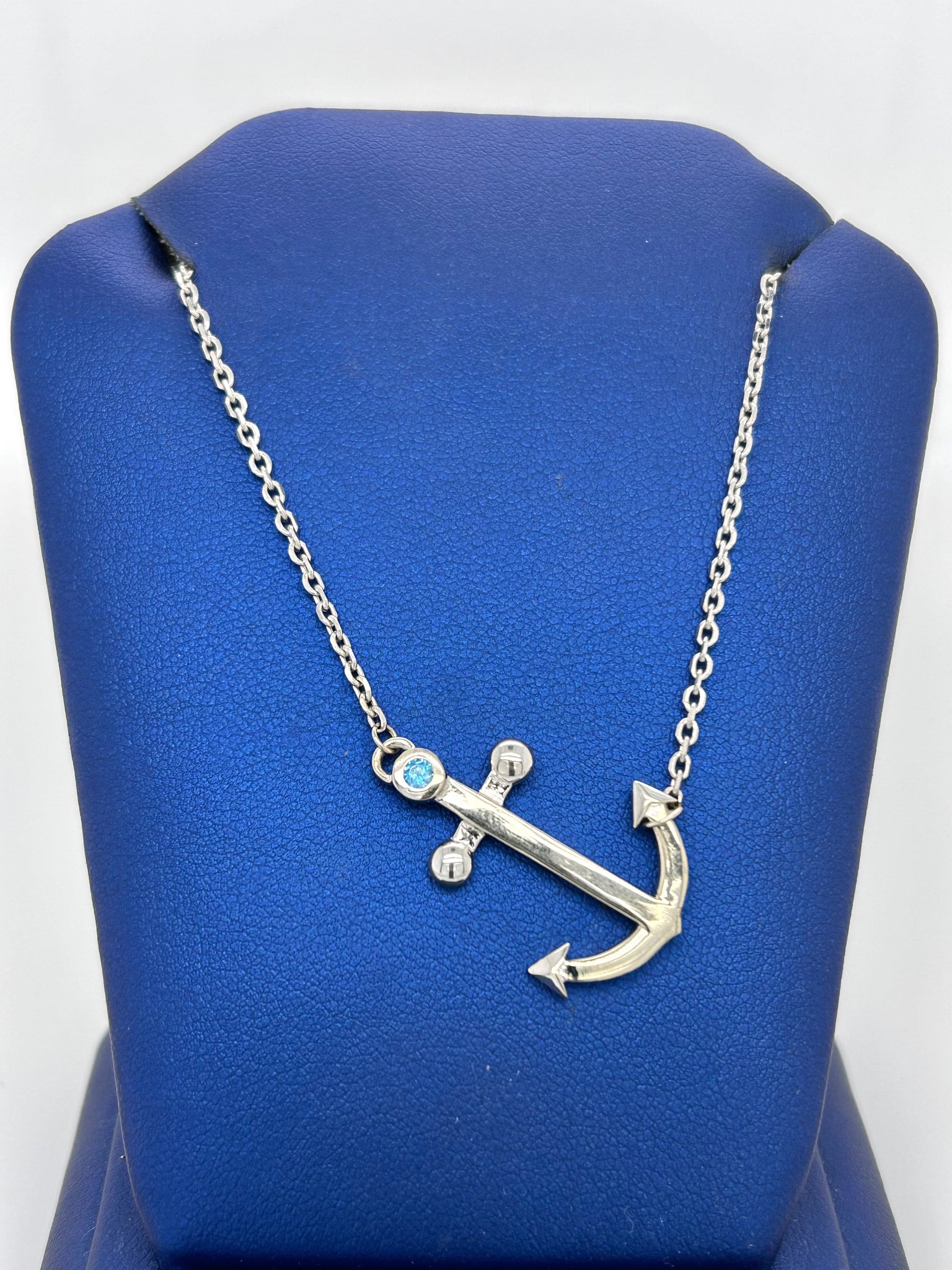 Anchor Necklace White Gold